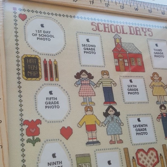 SCHOOL DAYS Embroidery Photo Collage Frame Brand new in original casing mint - Picture 2 of 7